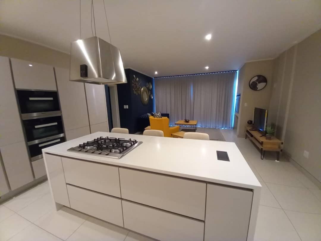 The Pier No. 7 Apartment Суакопмунд Екстериор снимка