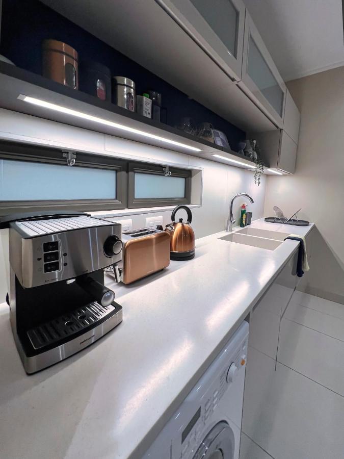The Pier No. 7 Apartment Суакопмунд Екстериор снимка